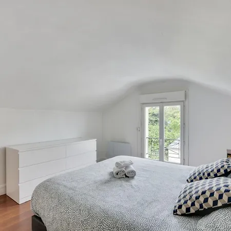 Le Duplex De *